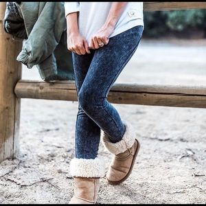 Ivory and Ella acid wash legging